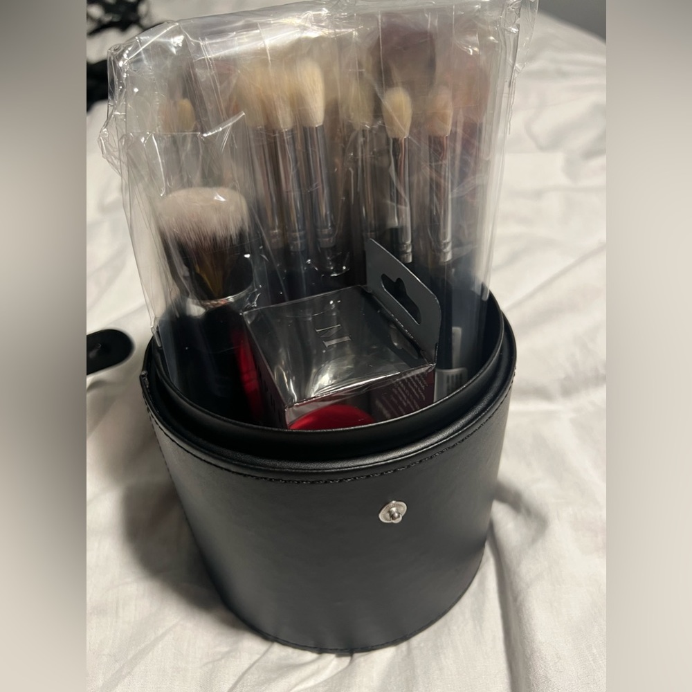 Morphe x James Charles sister collection brush set